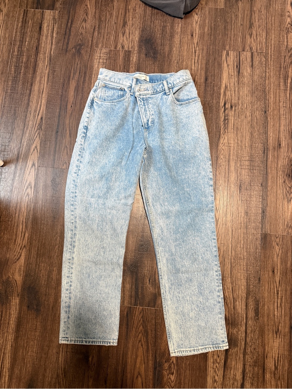 Abercrombie & Fitch 90’s Straight Ultra High Rise